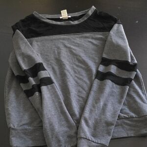 Bozzolo Men's Charcoal and Black Crewneck Sweater